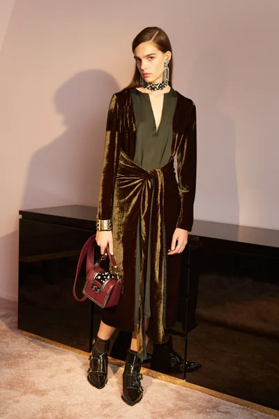 Look 32